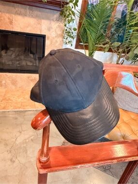 Classic Black Men's Baseball Cap - Leather Brim